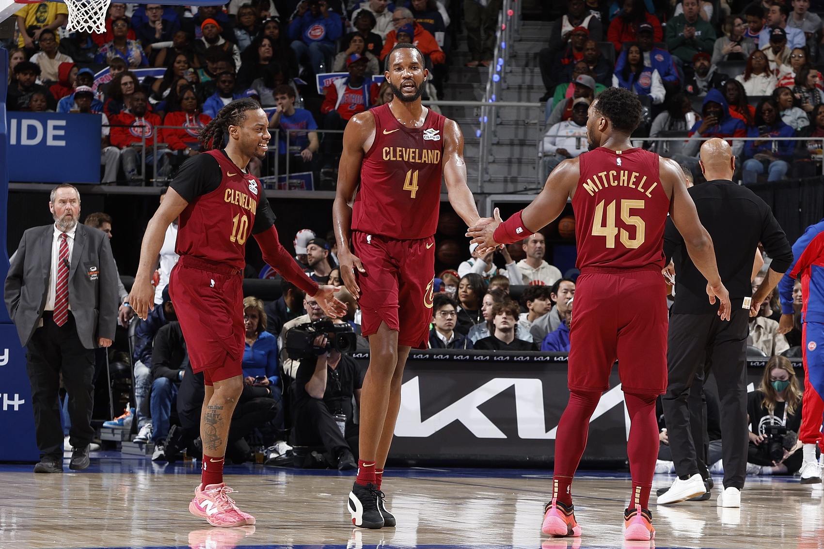NBA高管观点：骑士队若再无缘总决赛，需全面调整阵容
