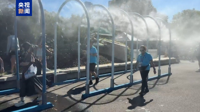 开云APP-39摄氏度 澳网露天球场比赛因高温暂停|央视新闻|央视|澳大利亚网球公开赛|墨尔本|王欣瑜_新浪新闻